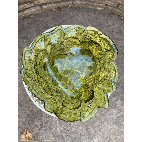 INDIANA GLASS - LOGANBERRY - Green Berry and Leaf Pressed Glass Dish - 7" - Picture 1 of 6